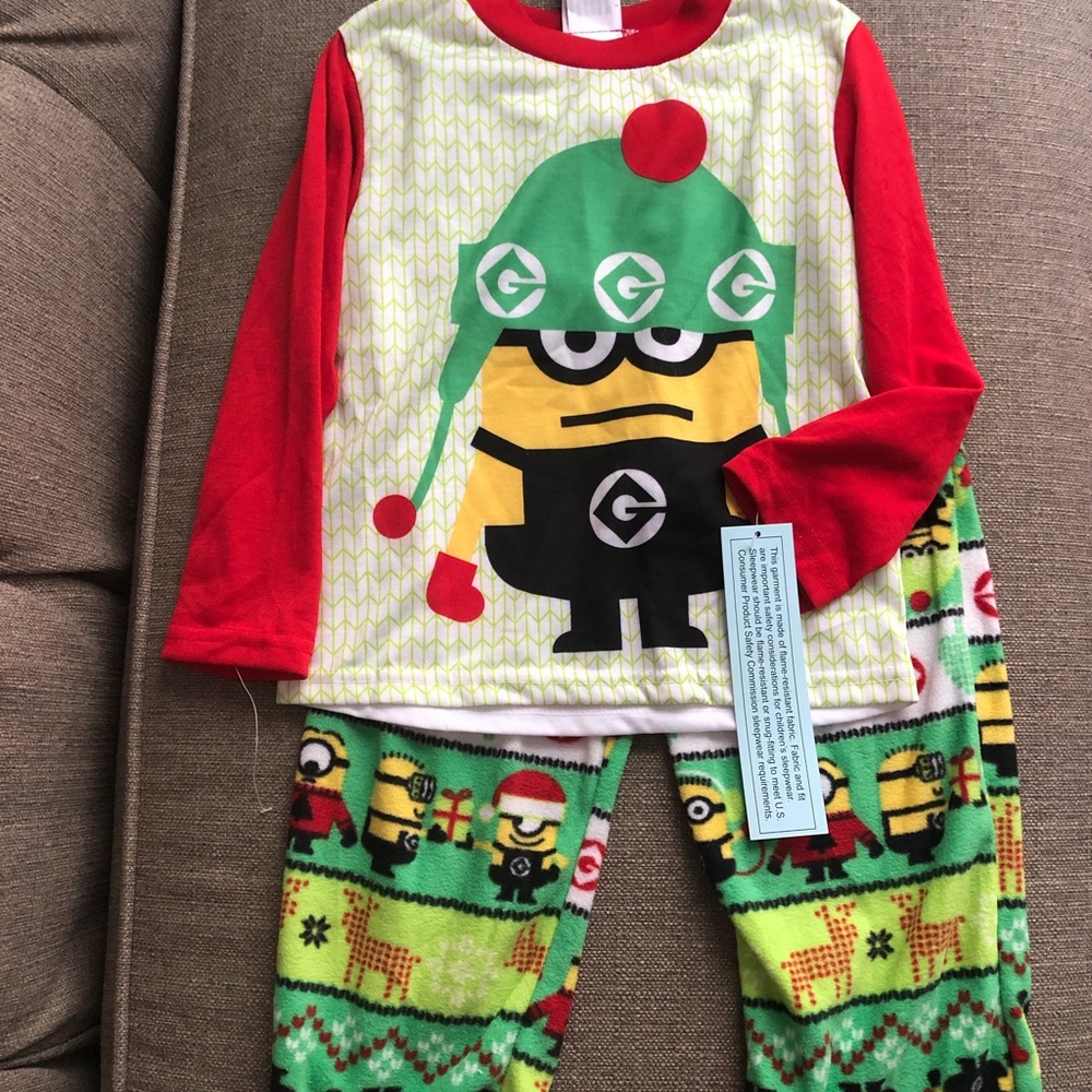 Despicable Me minion pajamas/XS(5)/NWT